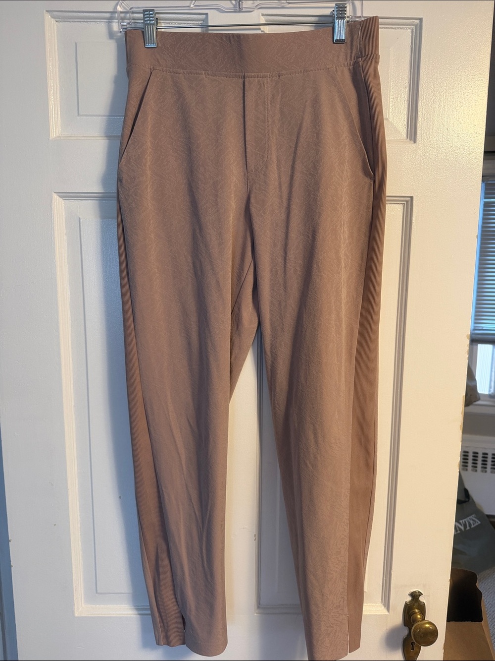 Athleta Cropped Pull-On Pants in Taupe